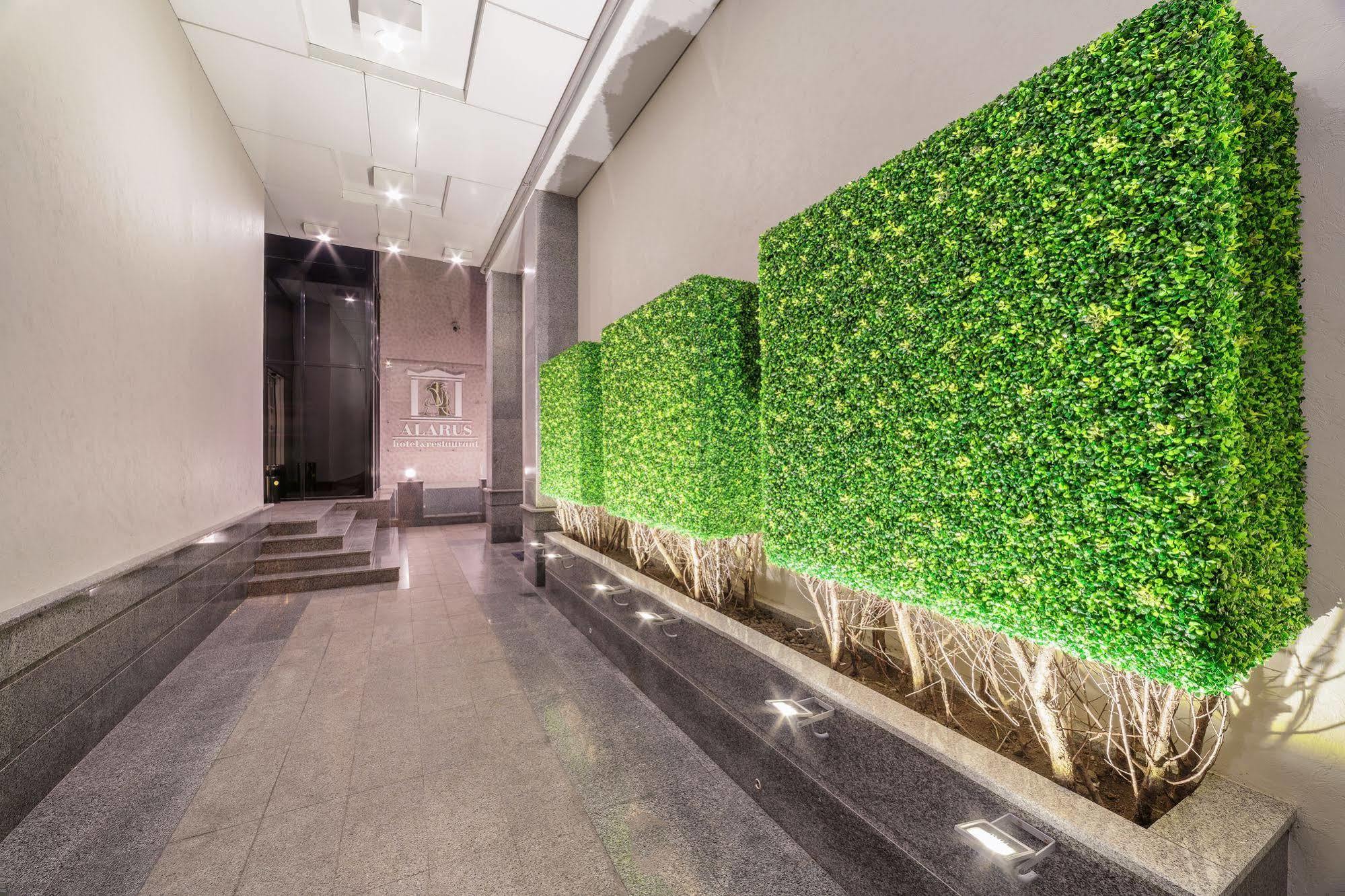 Alarus Luxe Hotel Odesa Exterior foto