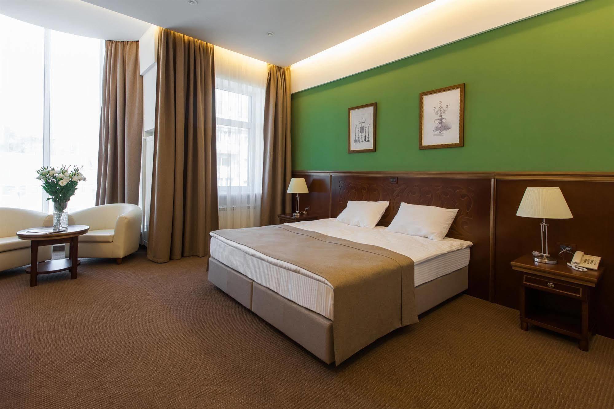 Alarus Luxe Hotel Odesa Exterior foto