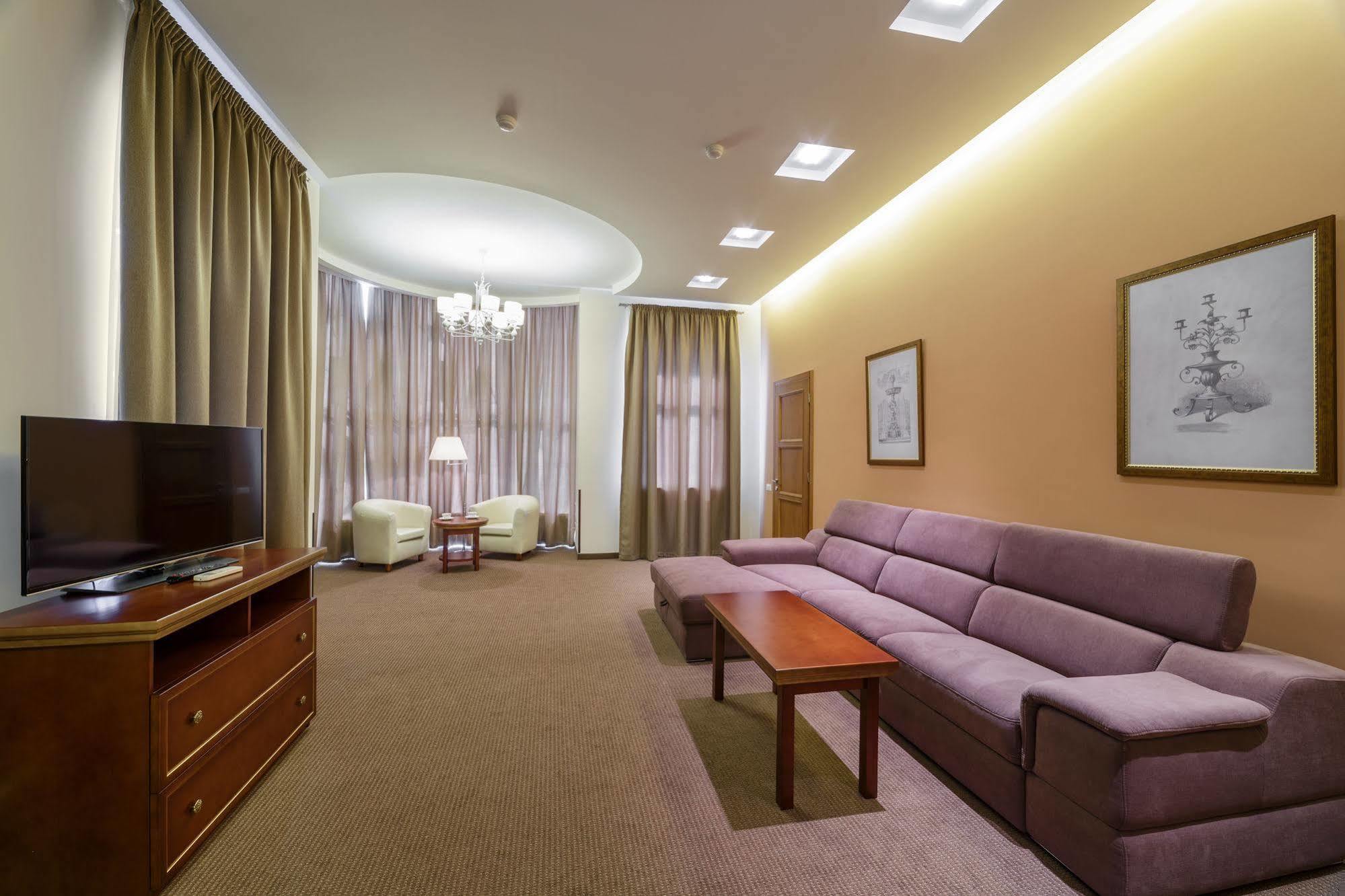 Alarus Luxe Hotel Odesa Exterior foto